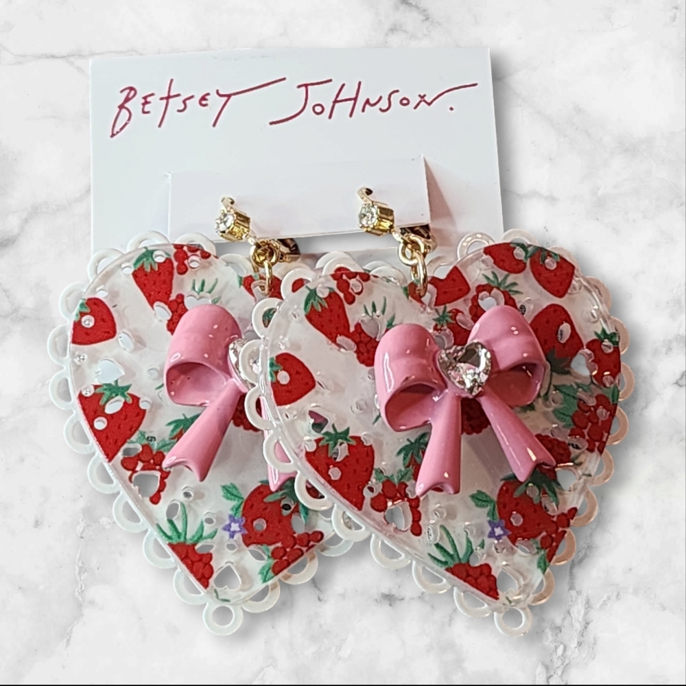 🏷 CLEARANCE! Betsey Johnson Baby Cakes Lace Heart Earrings.